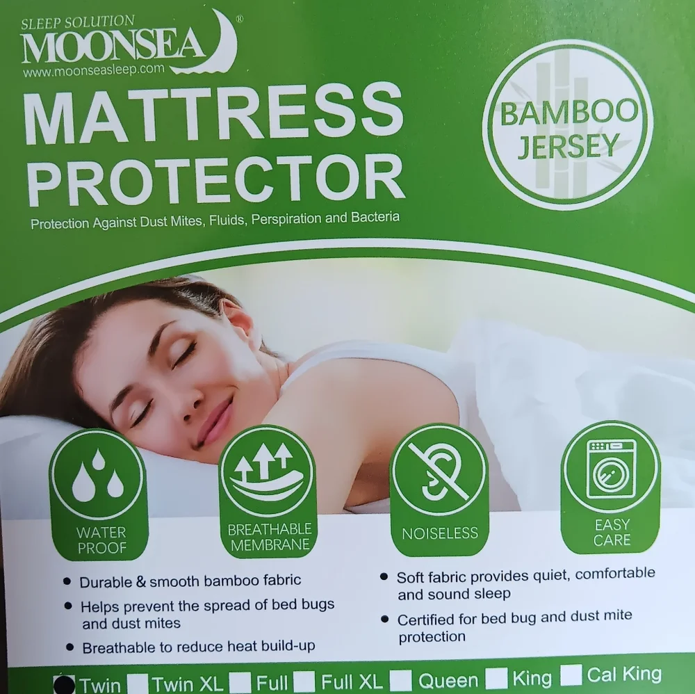 Twin Mattress Protector NIB